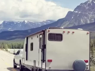cropped-caravan-or-motor-home-trailer-on-a-mountain-road-2021-08-26-22-29-58-utc-1-1024x682.jpg.webp