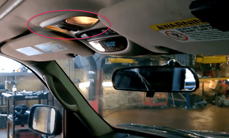 Why Do Jeep Interior Lights Won't Turn Off? (How to Fix) OffRoad