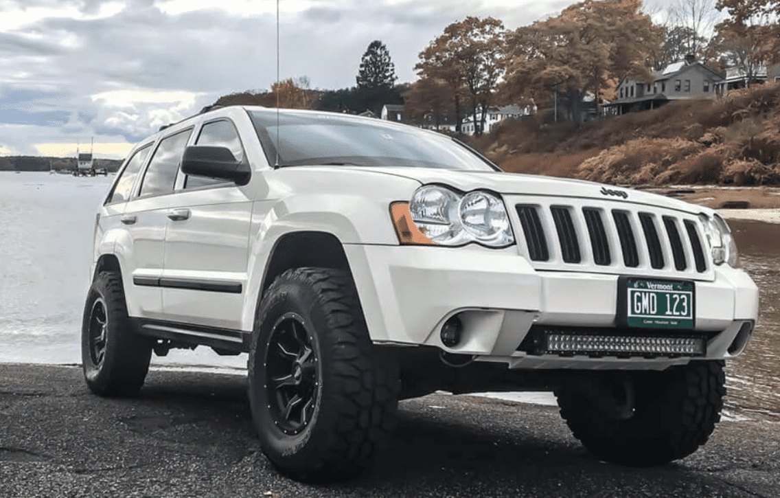 2003 Jeep Grand Cherokee: Bigger Than You Think? - qps2f5f